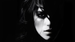 women-dark_00368198